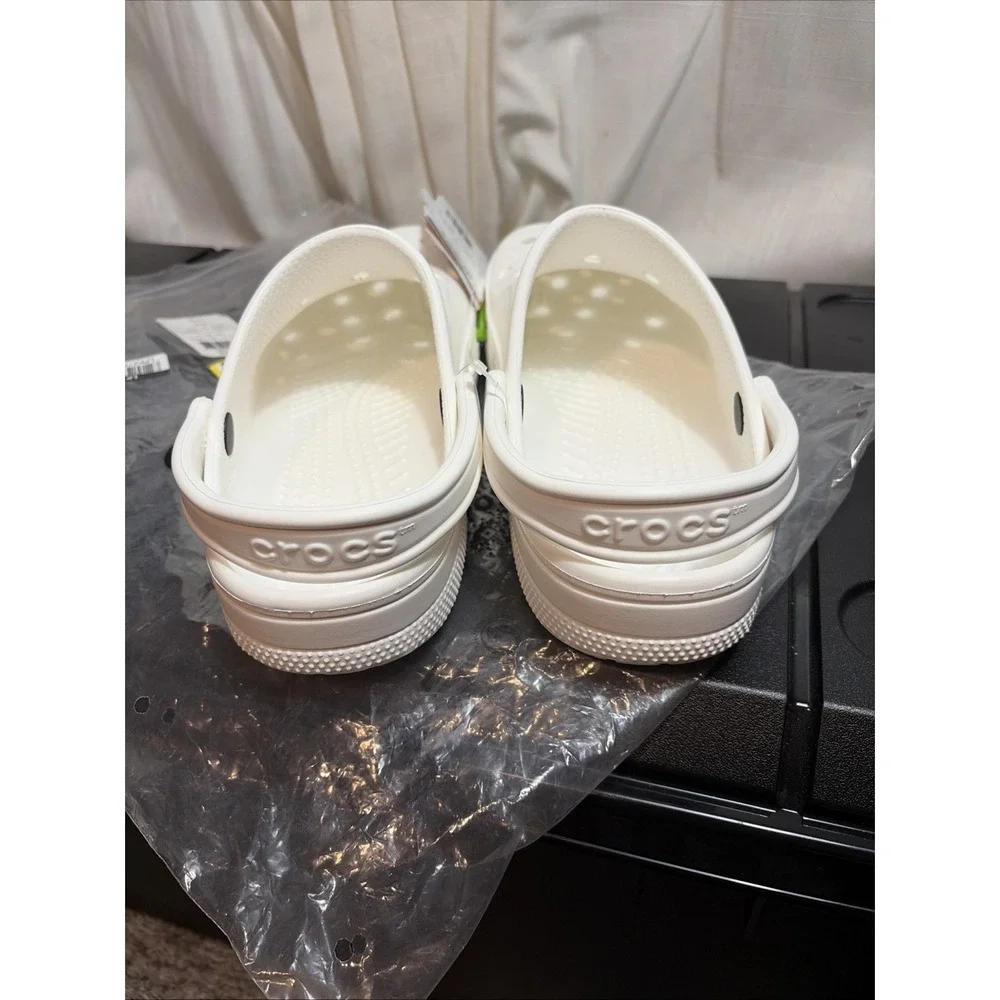 Crocs Baya Clog Mens Size 9/Women 11 White Beach Walking Outdoor Slip On Sandals